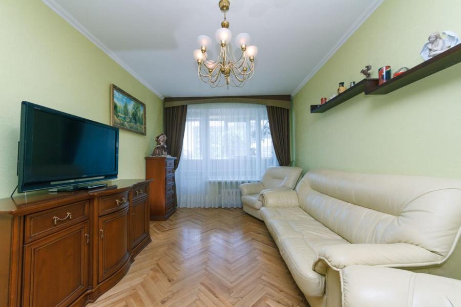 Apartment On Volodymirska 73 Street Киев Екстериор снимка